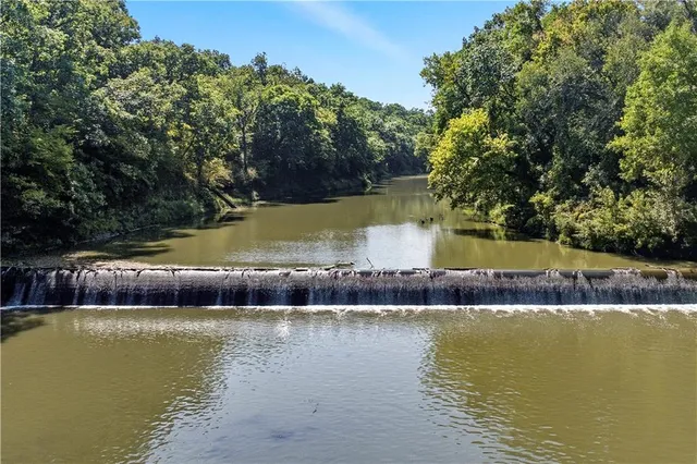 $965,000 | 2740 Florida Road, Pomona, KS 66076