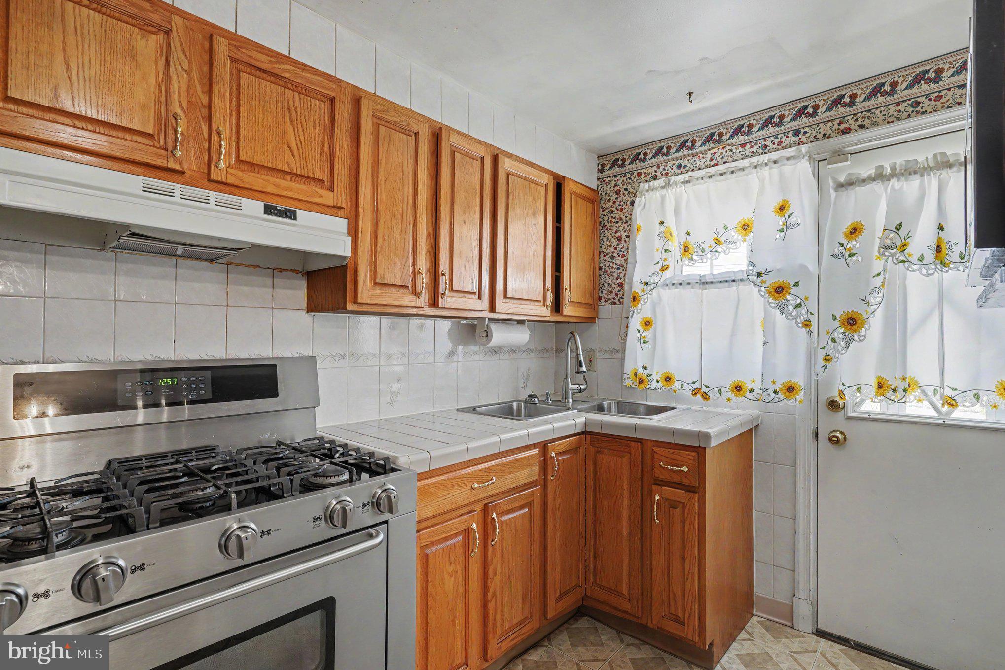 7838 Harold Road Baltimore, MD 21222 - Photo 15 of 45