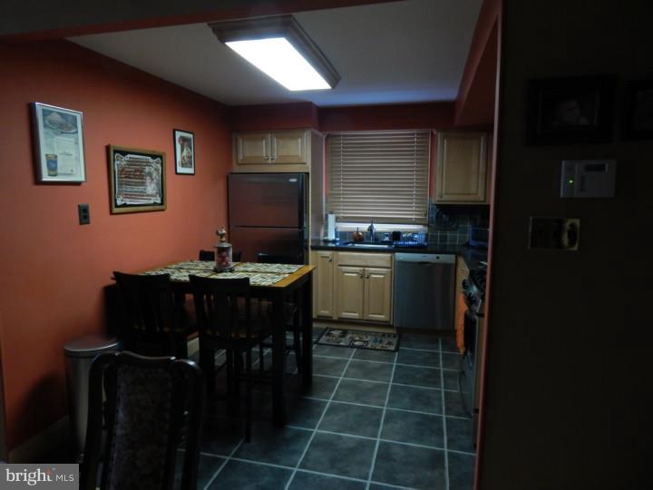 605 Colebrook Road Philadelphia, PA 19115 - Photo 12 of 21 Kitchen