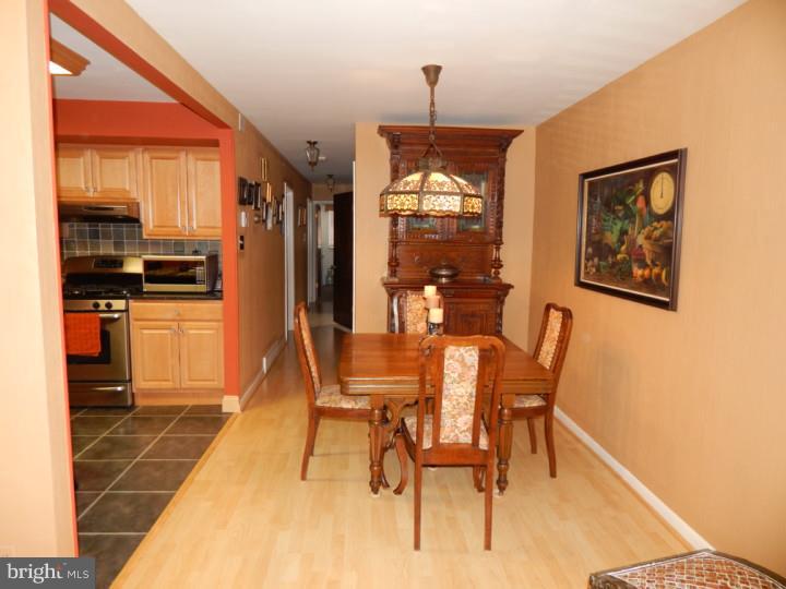605 Colebrook Road Philadelphia, PA 19115 - Photo 9 of 21 Dining Room