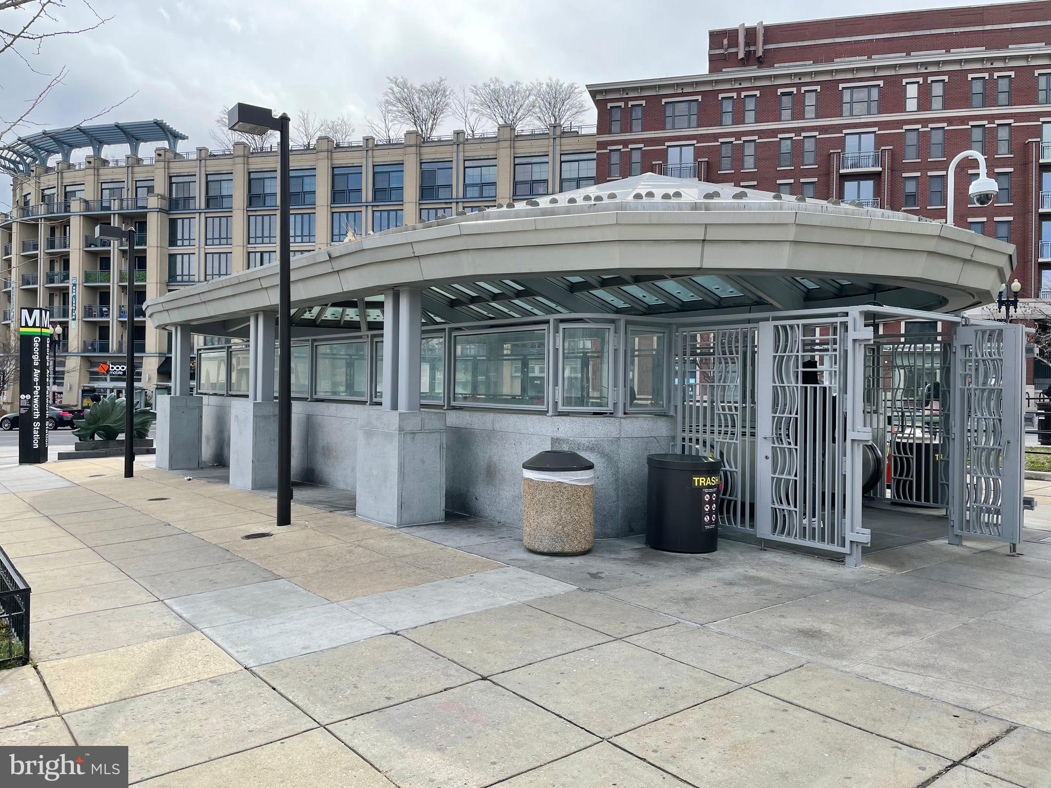 956 Shepherd Street Northwest Washington, DC 20011 - Photo 48 of 50