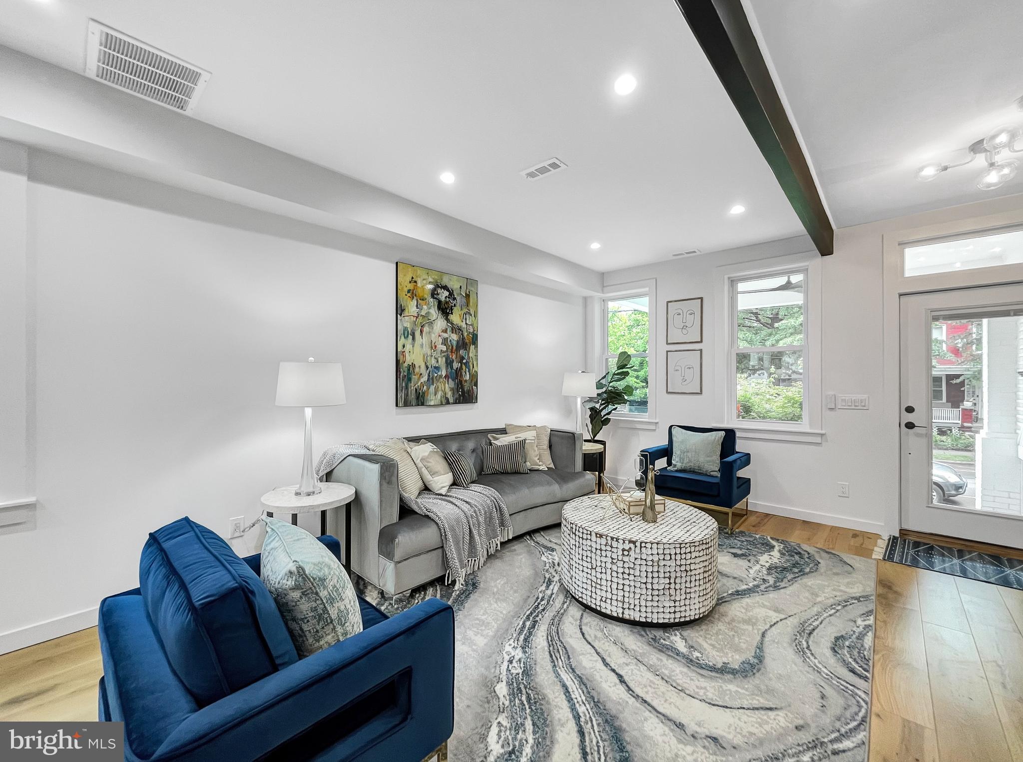 956 Shepherd Street Northwest Washington, DC 20011 - Photo 5 of 50