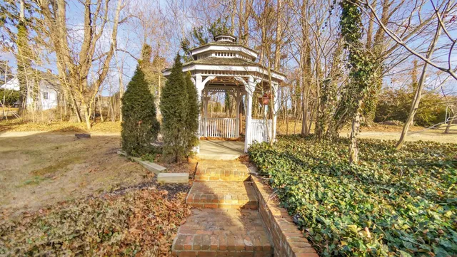 $849,000 | 280 Wickham Avenue, Mattituck, NY 11952