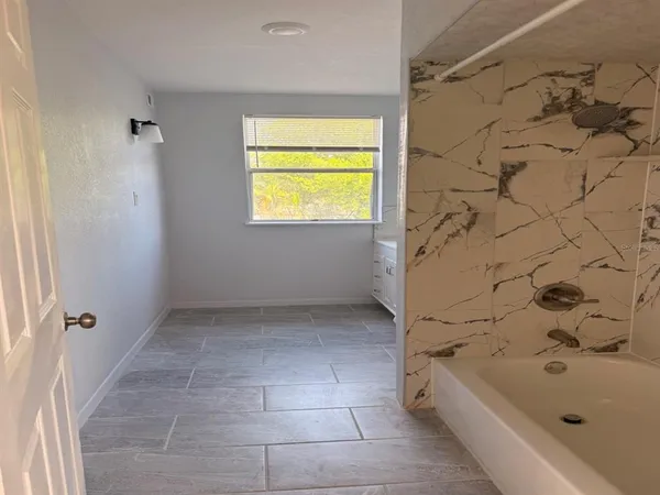 $2,700 | 1349 15th Street South, St. Petersburg, FL 33705