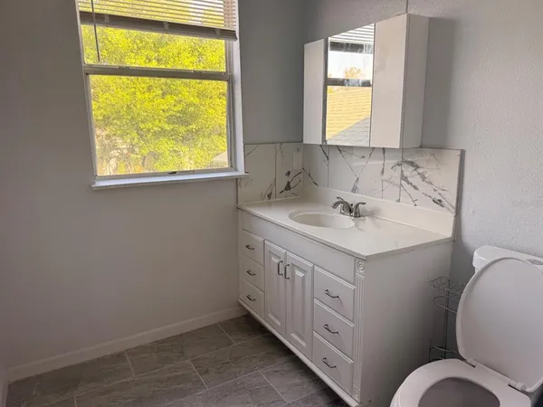 $2,700 | 1349 15th Street South, St. Petersburg, FL 33705