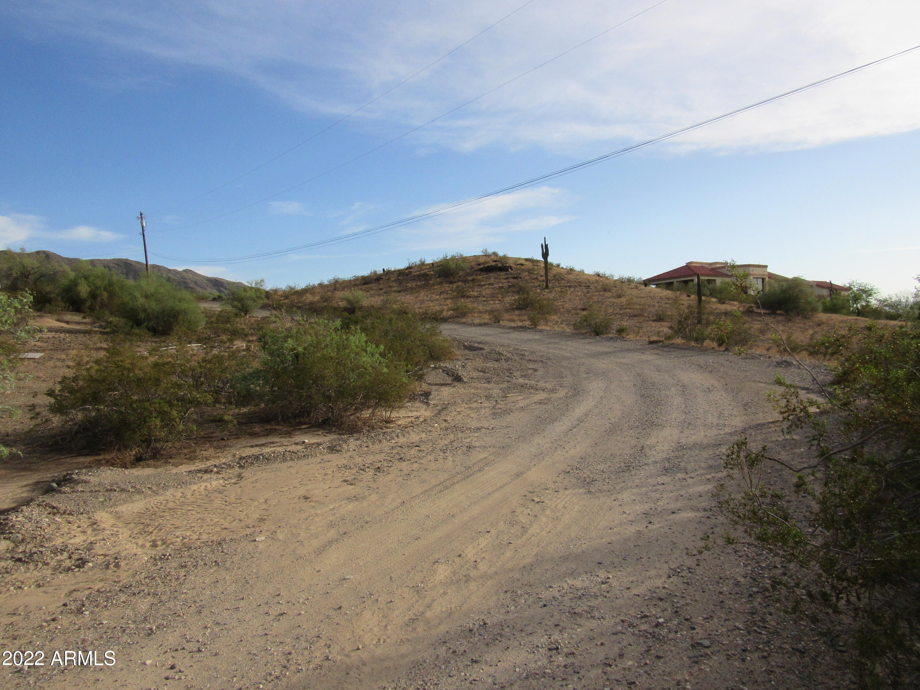 2211 West Dobbins Road, Unit A Phoenix, AZ 85041 - Photo 8 of 33 a view of a dry field