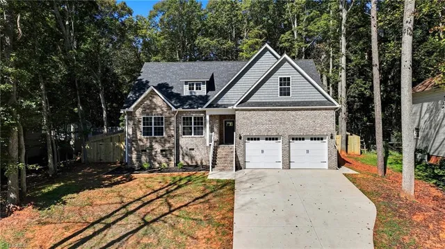 $449,900 | 2065 Pembrooke Forest Drive, Winston-Salem, NC 27106