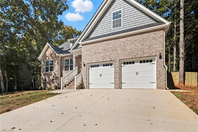 $449,900 | 2065 Pembrooke Forest Drive, Winston-Salem, NC 27106
