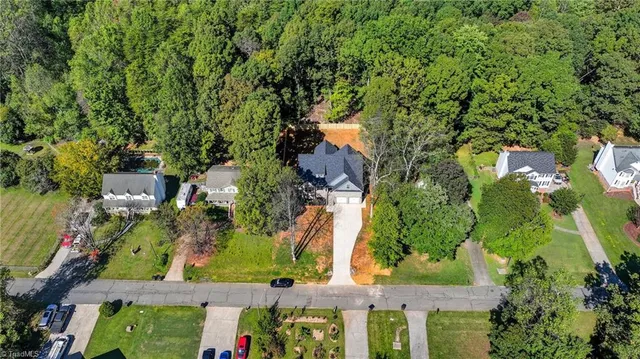 $449,900 | 2065 Pembrooke Forest Drive, Winston-Salem, NC 27106