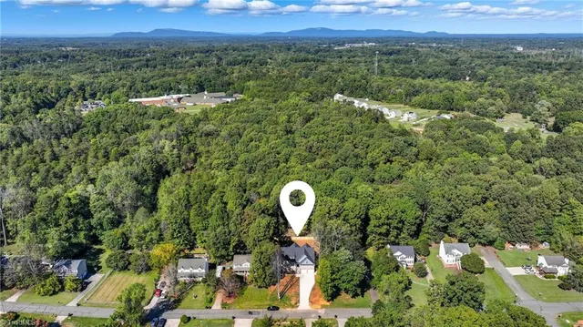 $449,900 | 2065 Pembrooke Forest Drive, Winston-Salem, NC 27106