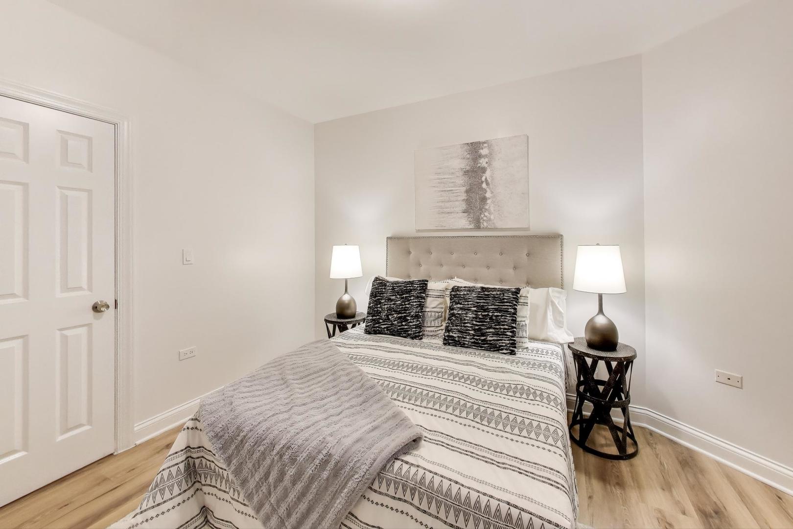 6170 North Winchester Avenue, Unit G Chicago, IL 60660 - Photo 12 of 18