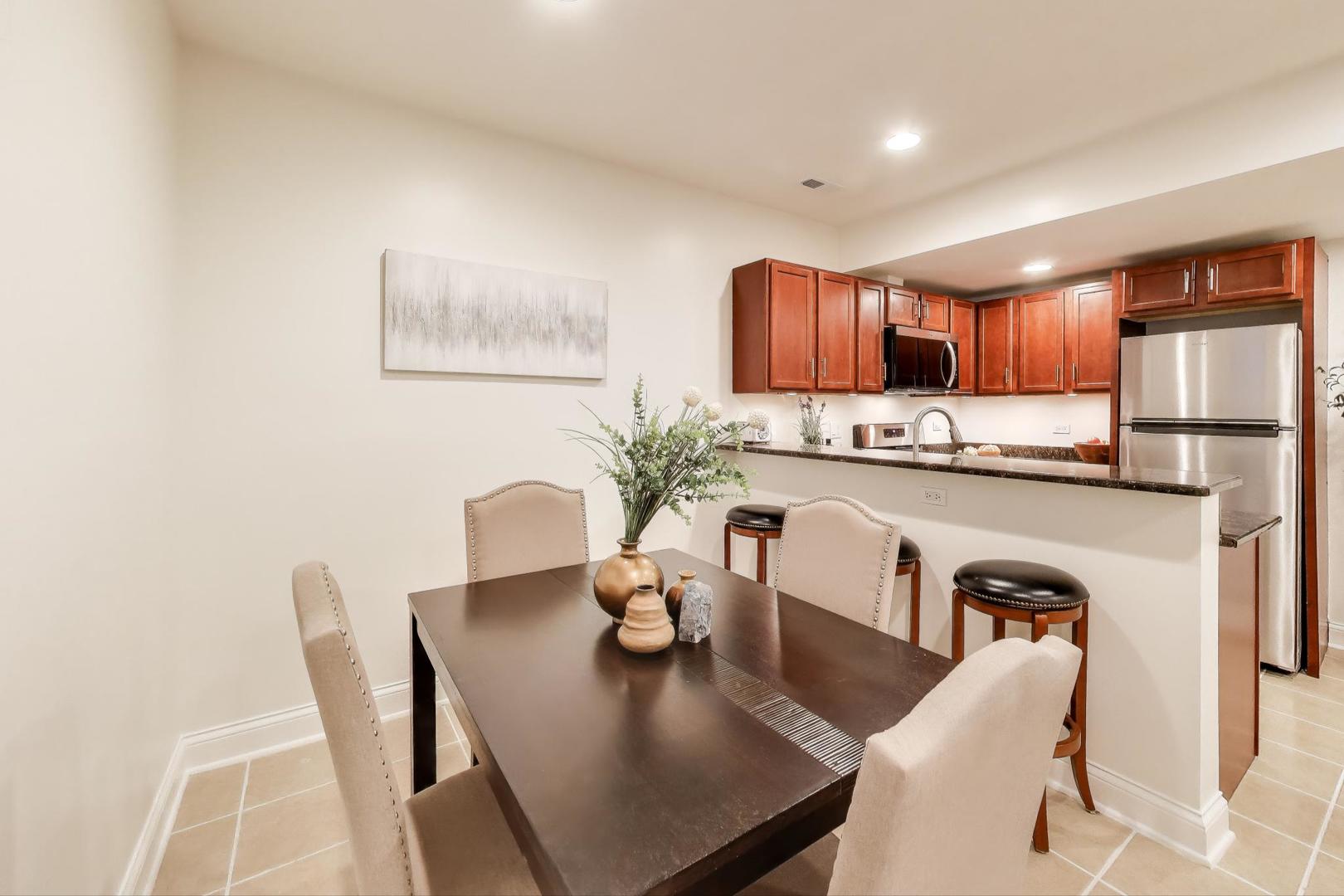 6170 North Winchester Avenue, Unit G Chicago, IL 60660 - Photo 8 of 18