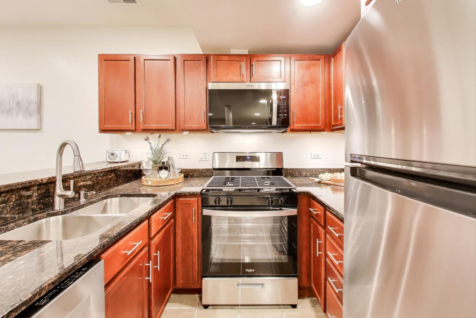 6170 North Winchester Avenue, Unit G Chicago, IL 60660 - Photo 10 of 18