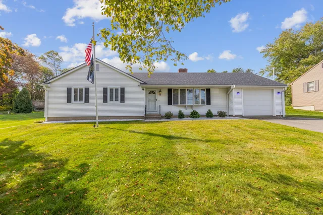 $405,000 | 134 Evelyn Road, Bristol, CT 06010