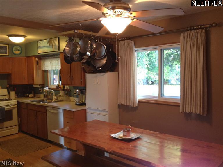 6155 Lake Road Mentor, OH 44060 - Photo 3 of 25 Gallery Image 3