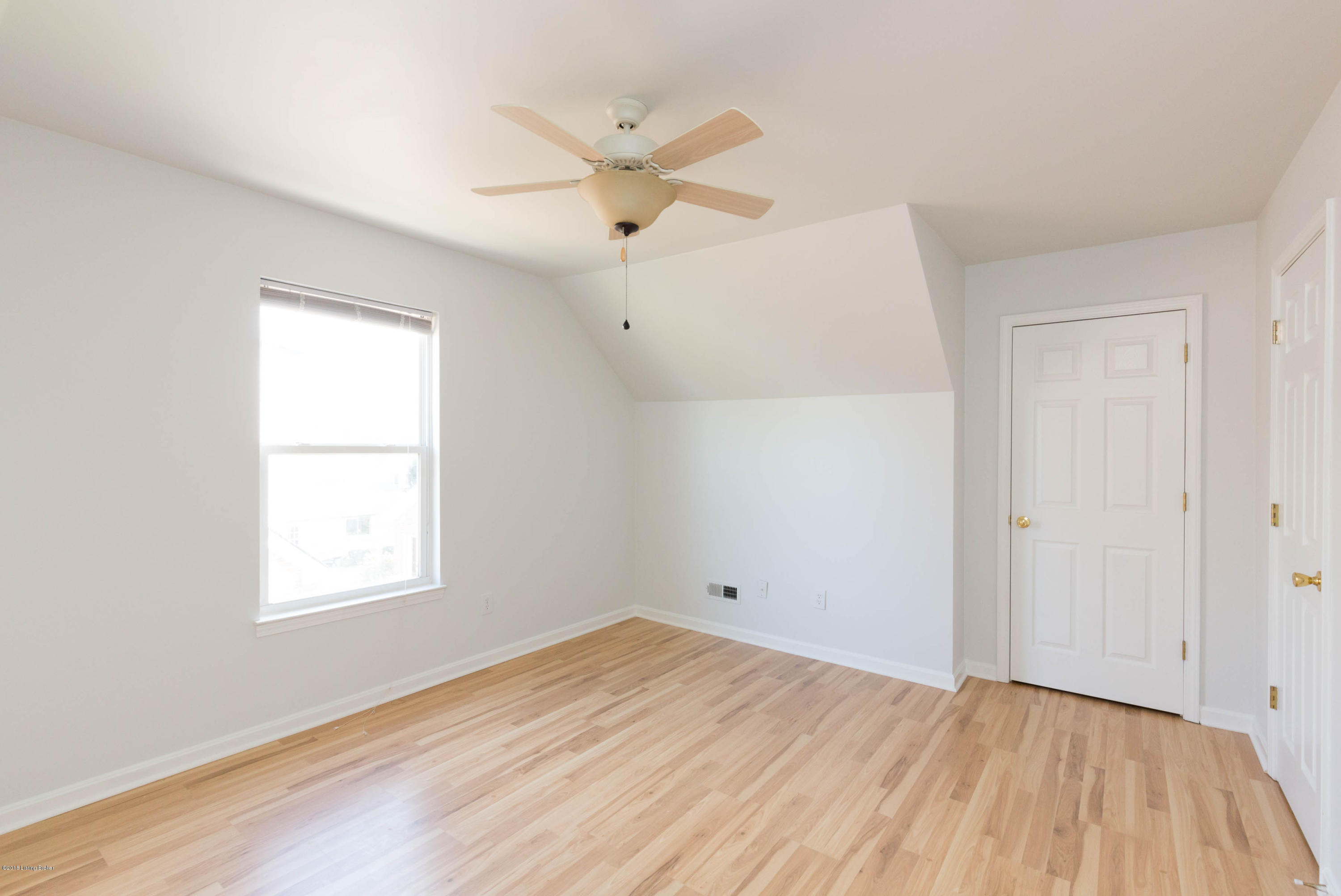 3004 Kent Road Louisville, KY 40205 - Photo 29 of 44 AJB_2575