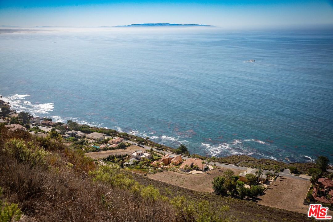 82 Bluff Drive Pismo Beach, CA 93449 - Photo 13 of 38