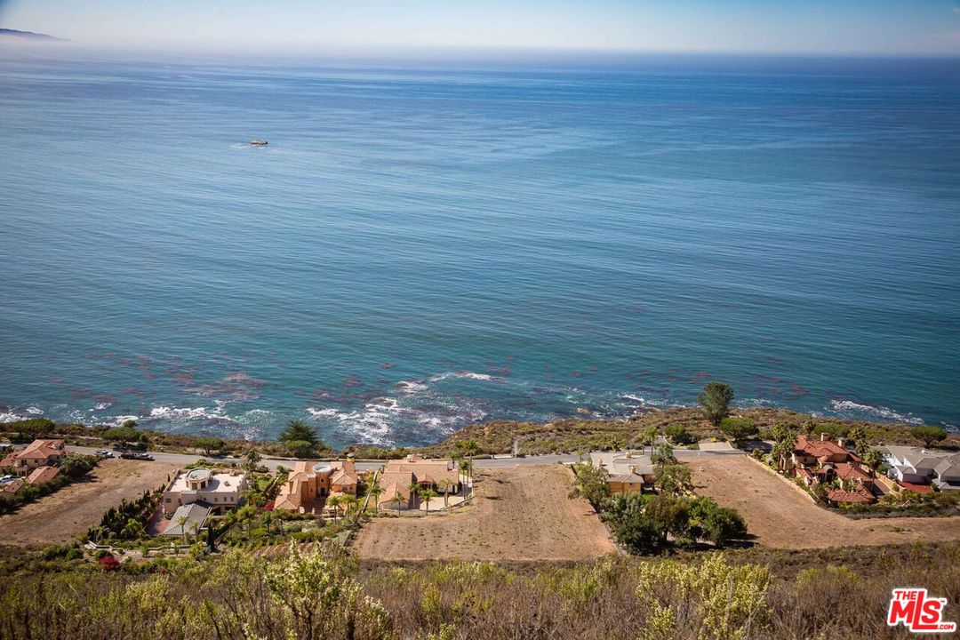 82 Bluff Drive Pismo Beach, CA 93449 - Photo 14 of 38