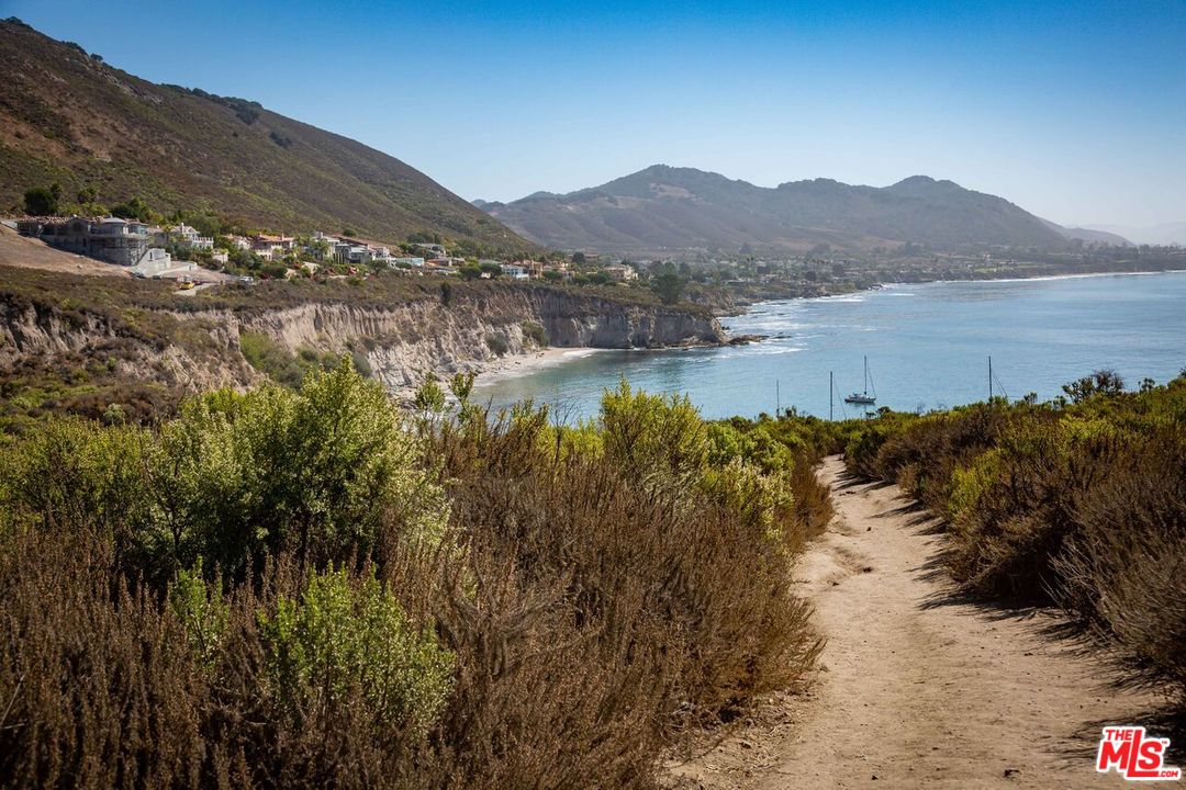 82 Bluff Drive Pismo Beach, CA 93449 - Photo 30 of 38