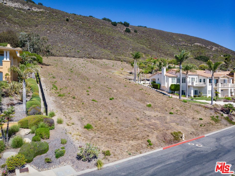 82 Bluff Drive Pismo Beach, CA 93449 - Photo 4 of 38