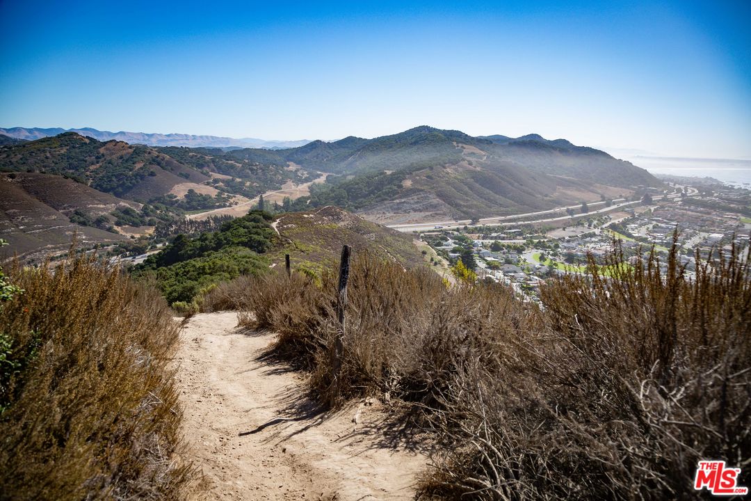 82 Bluff Drive Pismo Beach, CA 93449 - Photo 32 of 38