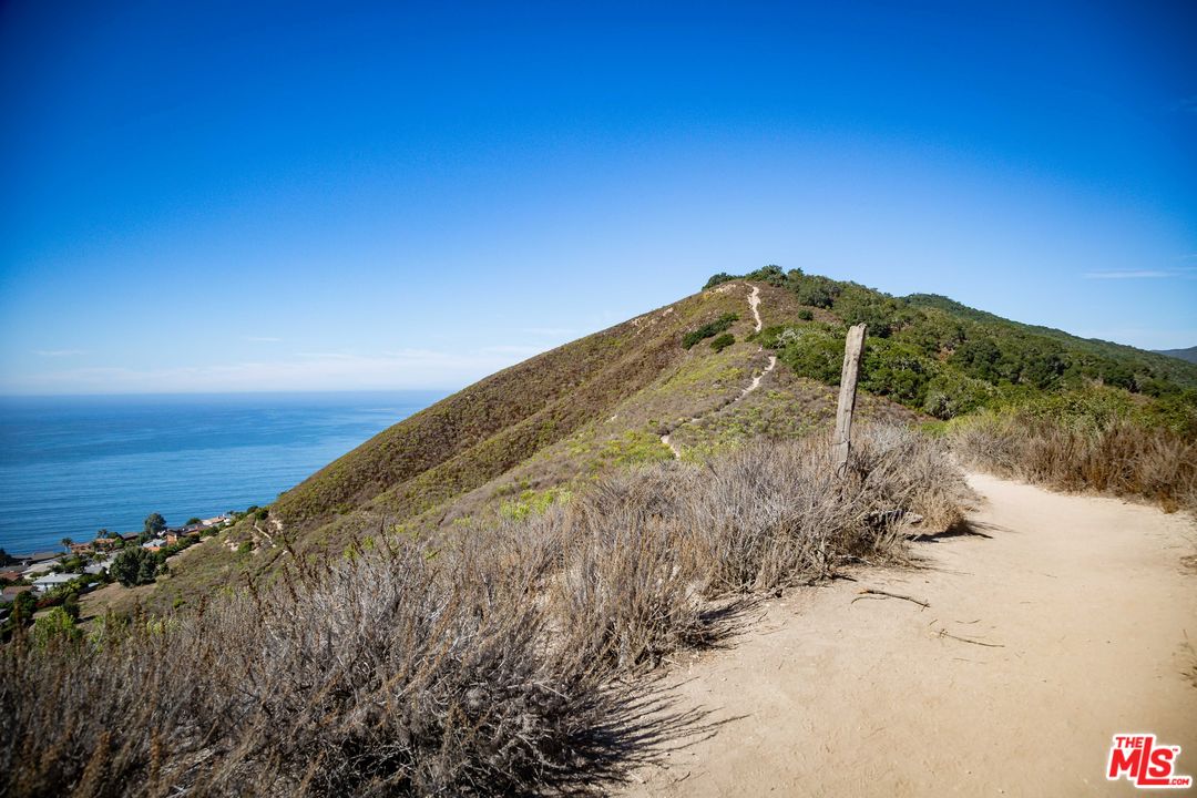 82 Bluff Drive Pismo Beach, CA 93449 - Photo 33 of 38