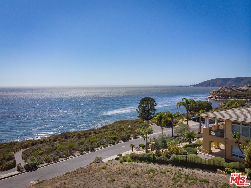 82 Bluff Drive Pismo Beach, CA 93449 - Photo 6 of 38