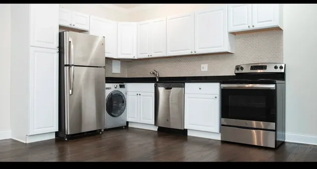 $1,595 | 3345 North Marshfield Avenue, Unit 209, Chicago, IL 60657