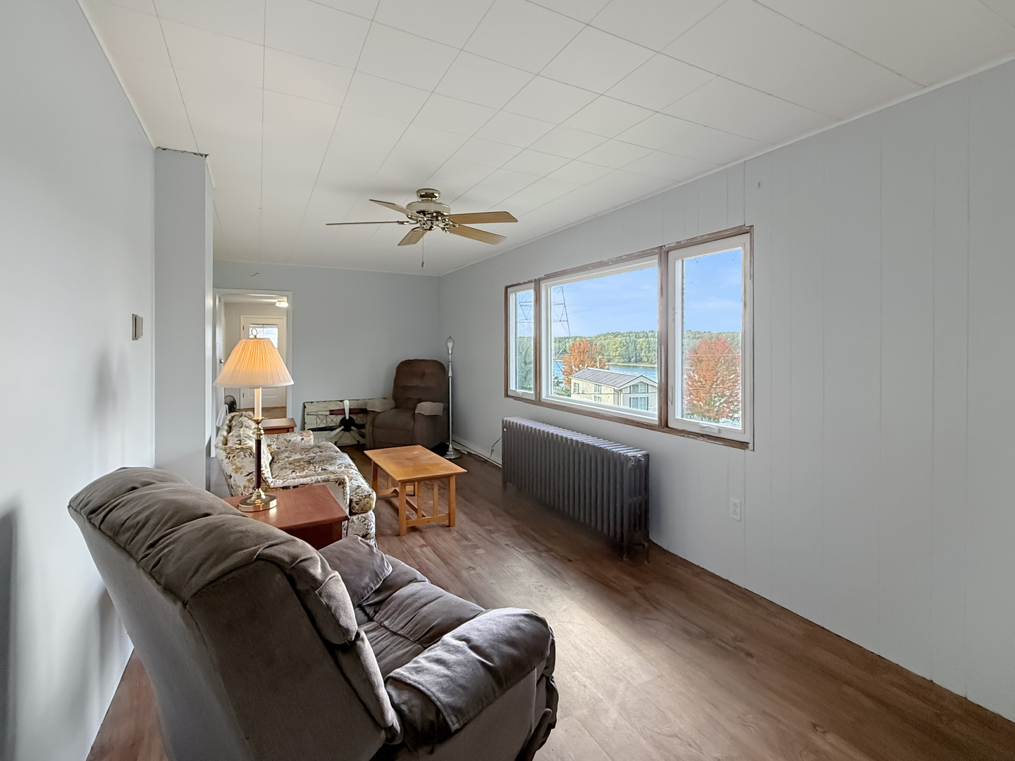 372 North 2629th Road Oglesby, IL 61348 - Photo 13 of 22 a living room with furniture and a window