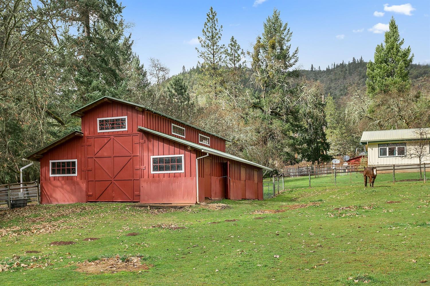 8050 North Applegate Road Grants Pass, OR 97527 - Photo 25 of 34 Ahhhh....just breathe in that fresh Oreg