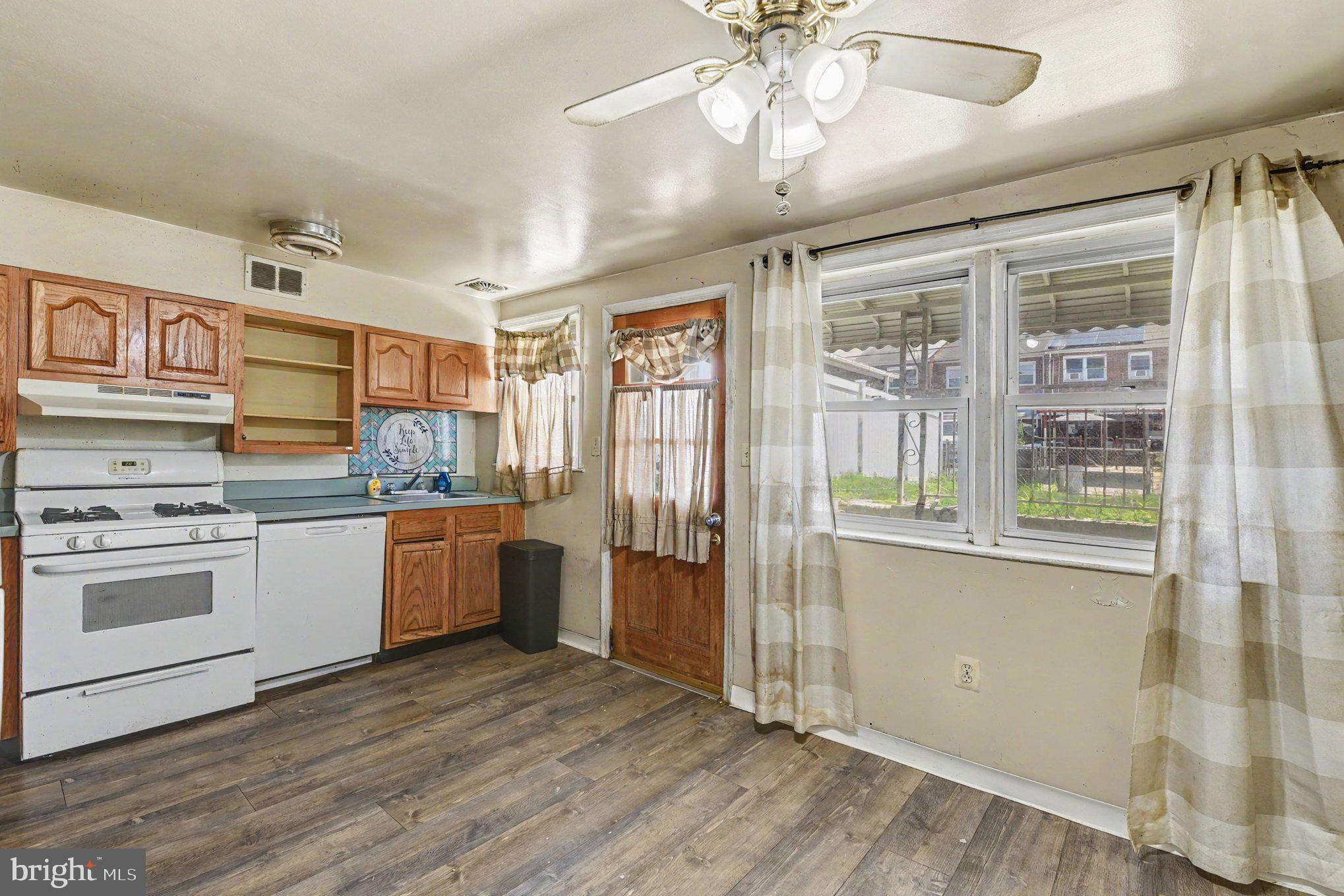 8133 Gray Haven Road Dundalk, MD 21222 - Photo 11 of 26