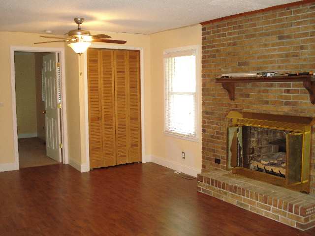 4120 Old Easley Bridge Road Greenville, SC 29611 - Photo 3 of 9 Gallery Image 3