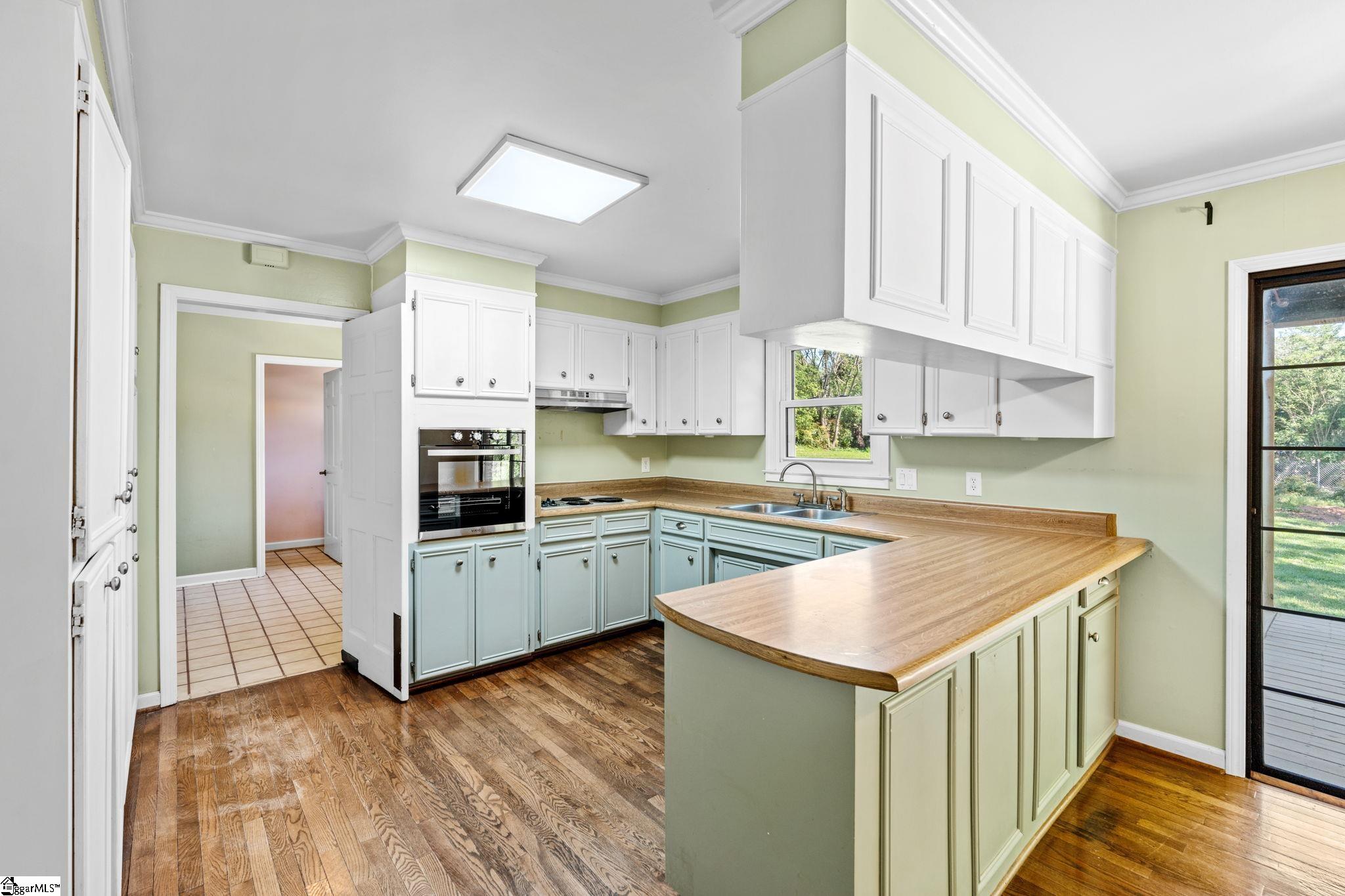 105 Middle Brook Road Greer, SC 29650 - Photo 14 of 35
