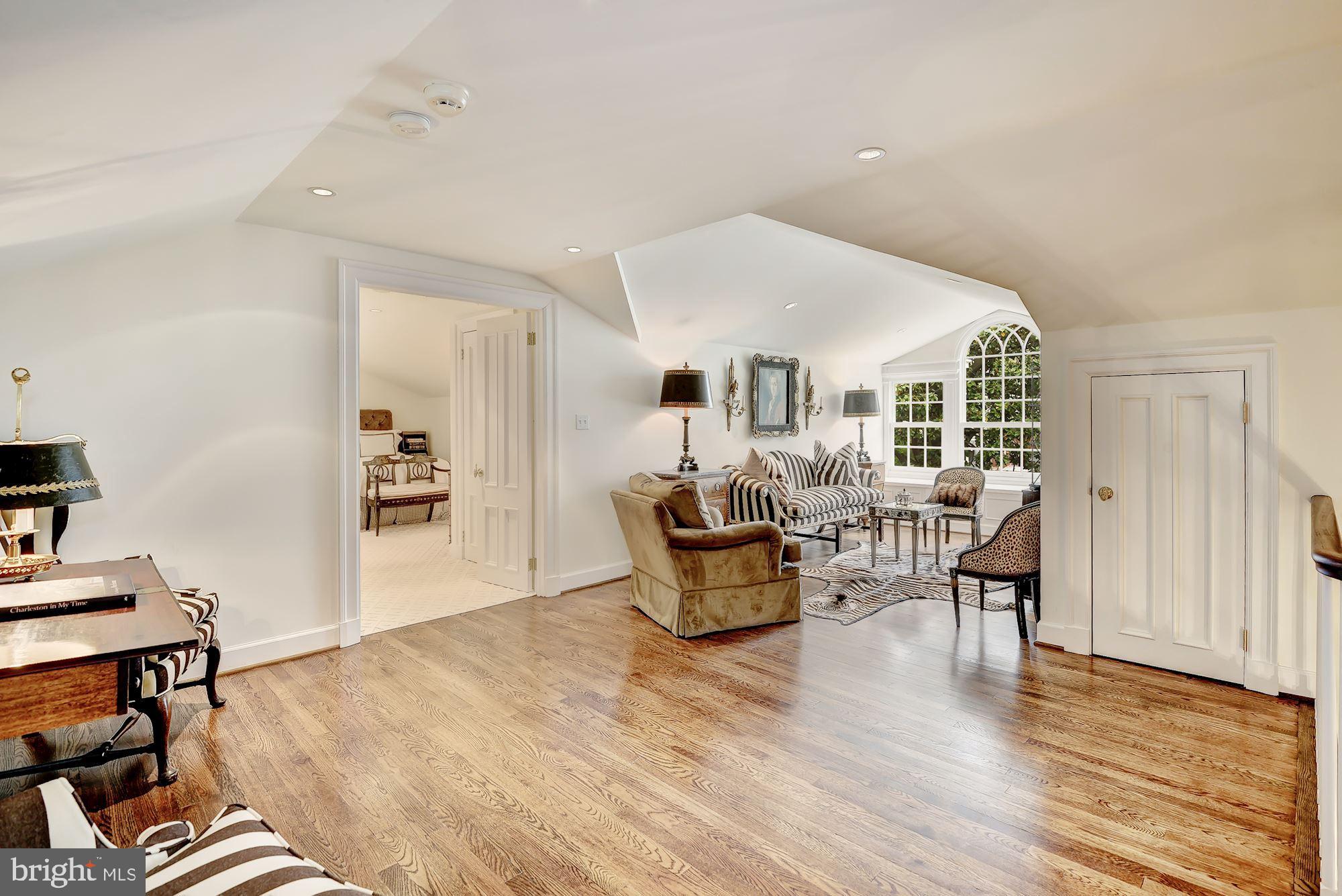 3306 O Street Northwest Washington, DC 20007 - Photo 20 of 40 Upper Level - 2 Desk Area, opens to sitting area
