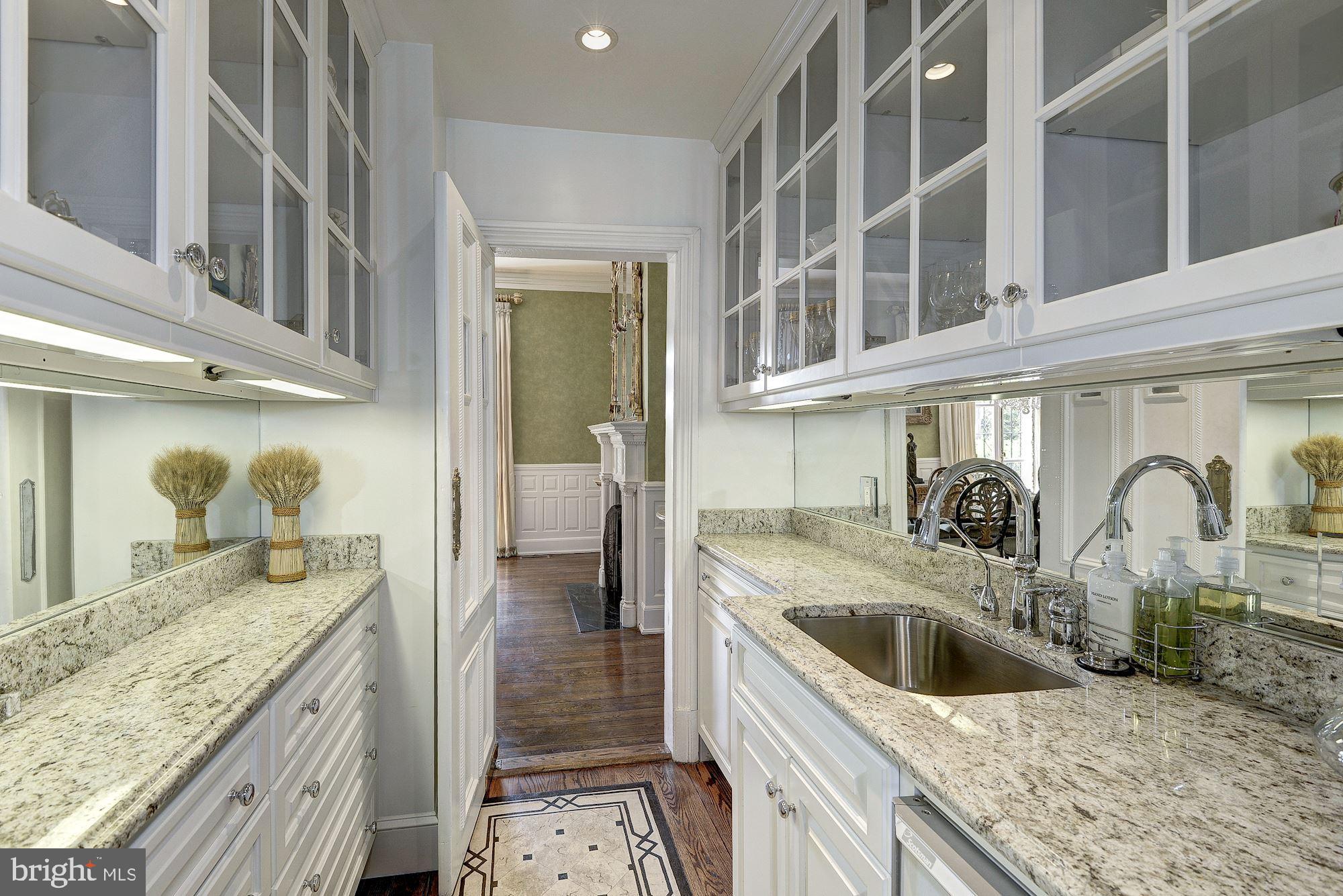 3306 O Street Northwest Washington, DC 20007 - Photo 9 of 40