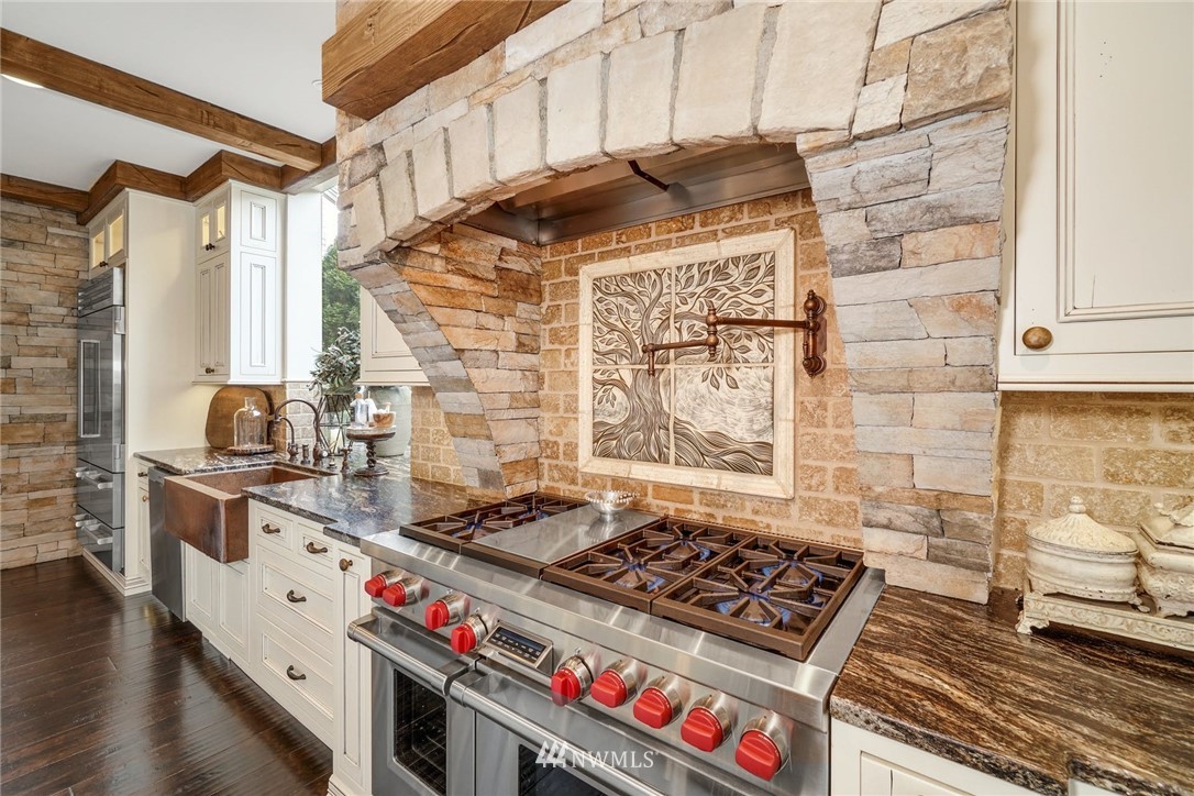 1004 269th Avenue Southeast Sammamish, WA 98075 - Photo 12 of 40