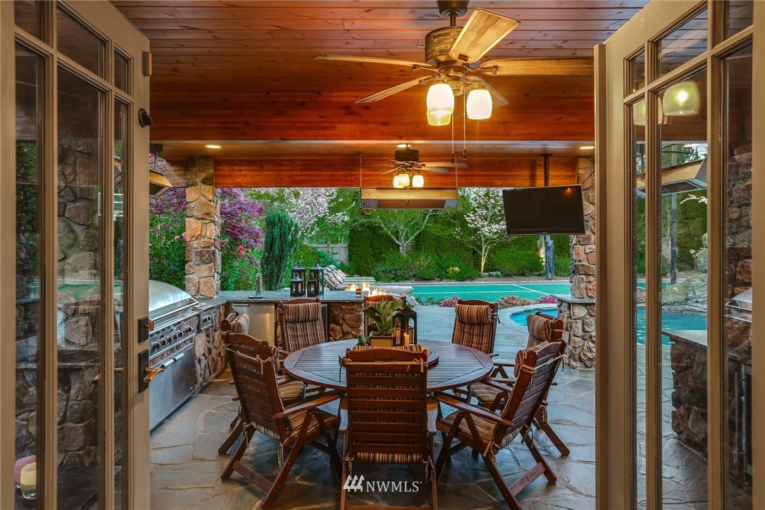 1004 269th Avenue Southeast Sammamish, WA 98075 - Photo 14 of 40