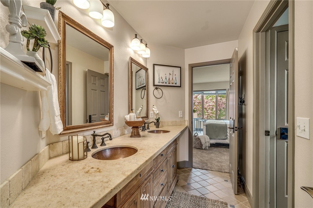 1004 269th Avenue Southeast Sammamish, WA 98075 - Photo 30 of 40