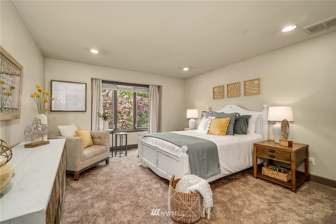 1004 269th Avenue Southeast Sammamish, WA 98075 - Photo 31 of 40