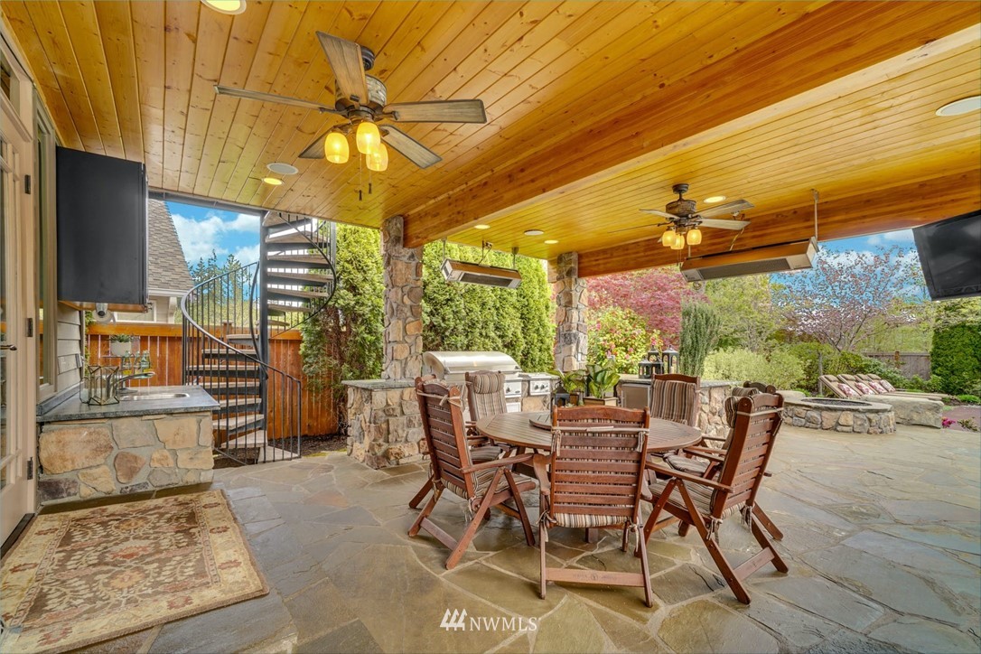 1004 269th Avenue Southeast Sammamish, WA 98075 - Photo 34 of 40