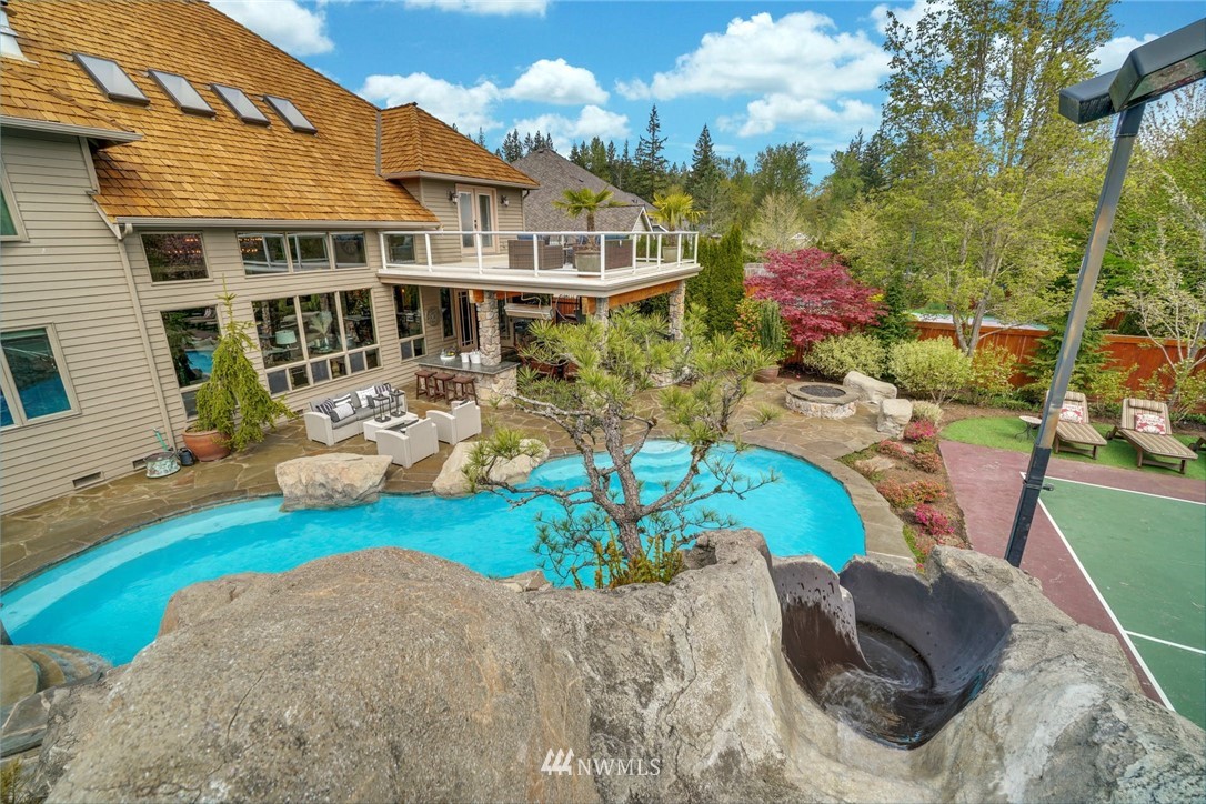 1004 269th Avenue Southeast Sammamish, WA 98075 - Photo 36 of 40