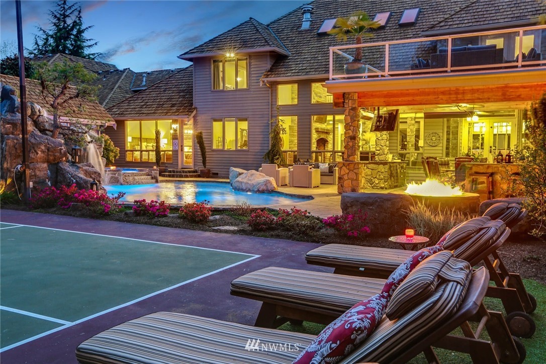 1004 269th Avenue Southeast Sammamish, WA 98075 - Photo 38 of 40