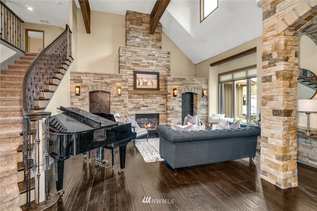 1004 269th Avenue Southeast Sammamish, WA 98075 - Photo 7 of 40