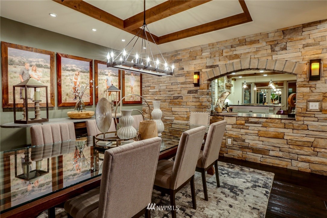 1004 269th Avenue Southeast Sammamish, WA 98075 - Photo 9 of 40