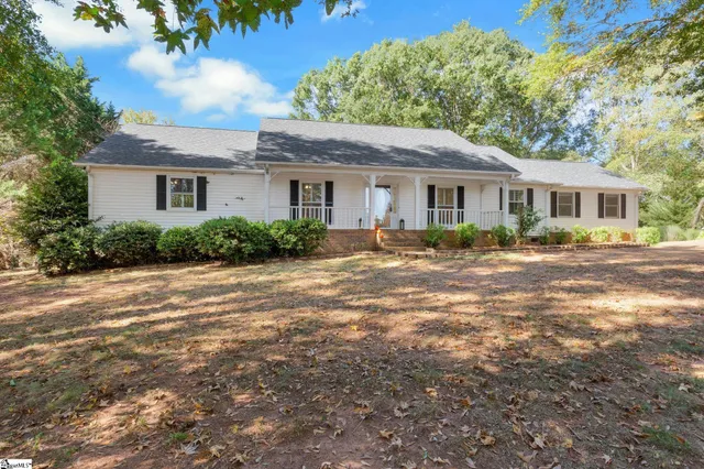 $415,000 | 145 Commodore Drive, Duncan, SC 29334