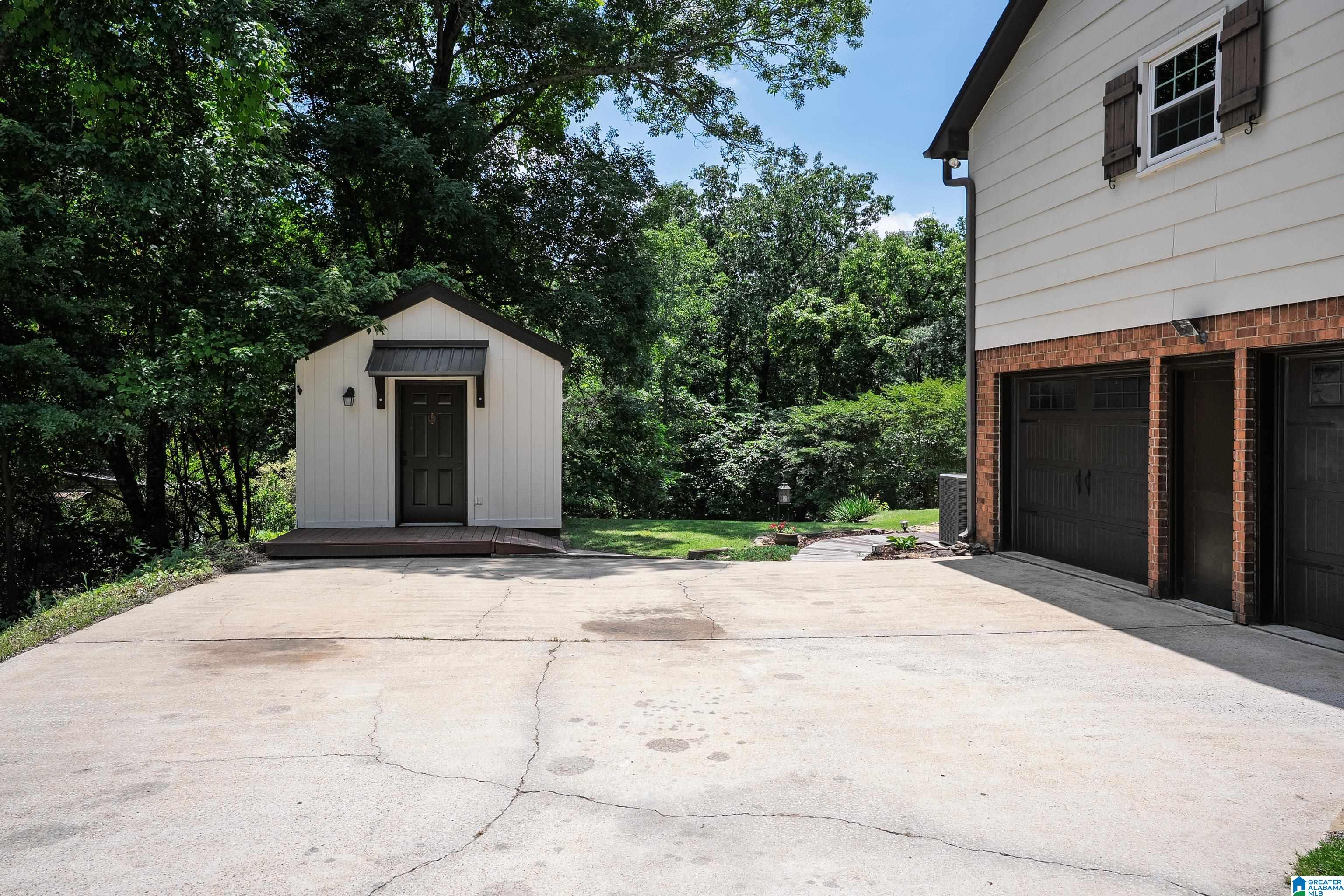 5525 Hunters Hill Road Irondale, AL 35210 - Photo 6 of 47 Gallery Image 6