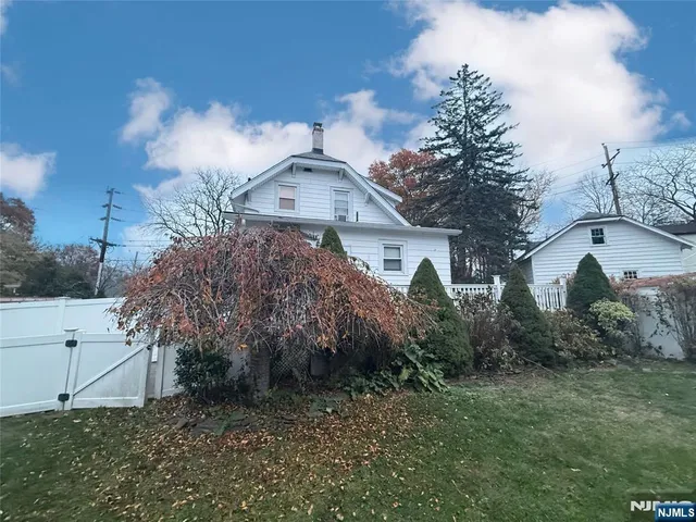 $1,700 | 16 Brookline Avenue, Westwood, NJ 07675