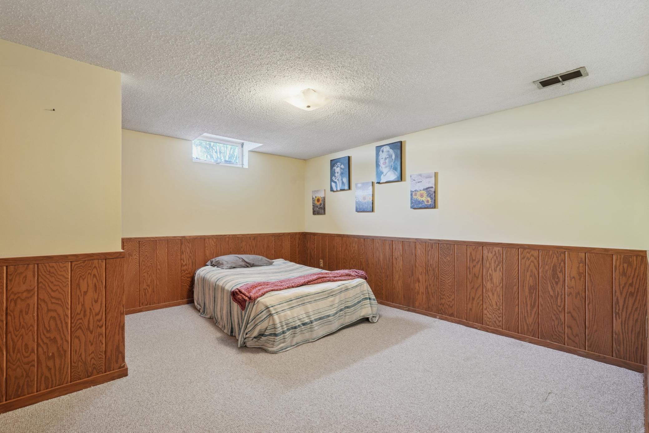 272 Roma Avenue West Roseville, MN 55113 - Photo 17 of 21