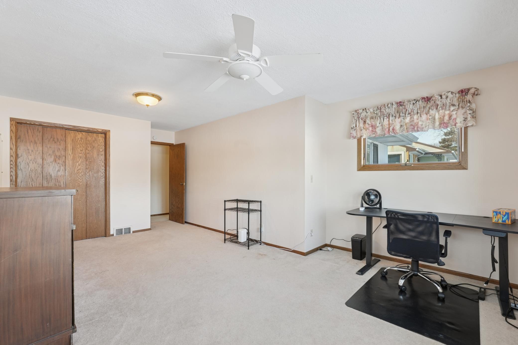 272 Roma Avenue West Roseville, MN 55113 - Photo 2 of 21