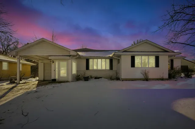 $359,900 | 272 Roma Avenue West, Roseville, MN 55113